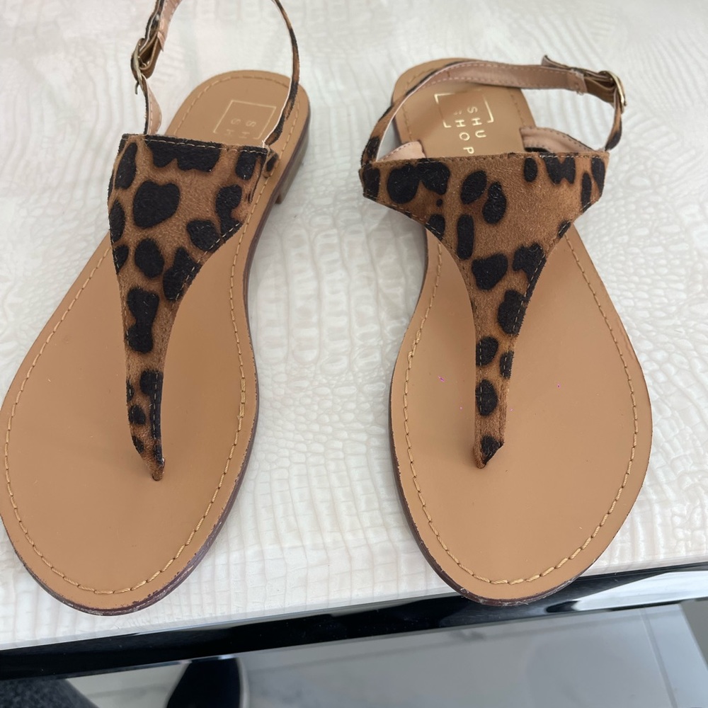 Beautifullllll Sandal’s Size 7 New